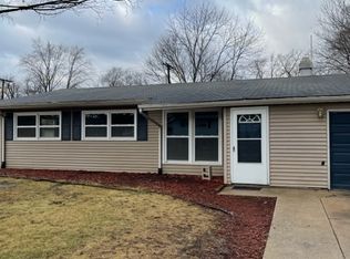 6912 Van Buren Pl, Merrillville, IN 46410