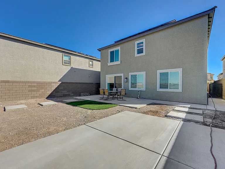 293 Mount Langley St — Photo 38