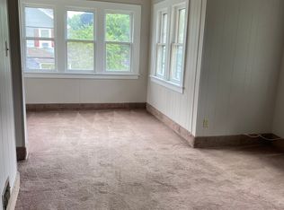 975 N Winton Rd, Rochester, NY 14609