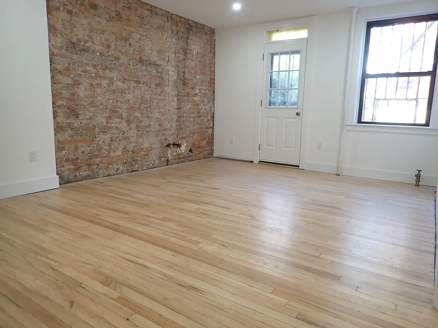 250 Carlton Avenue — Photo 2