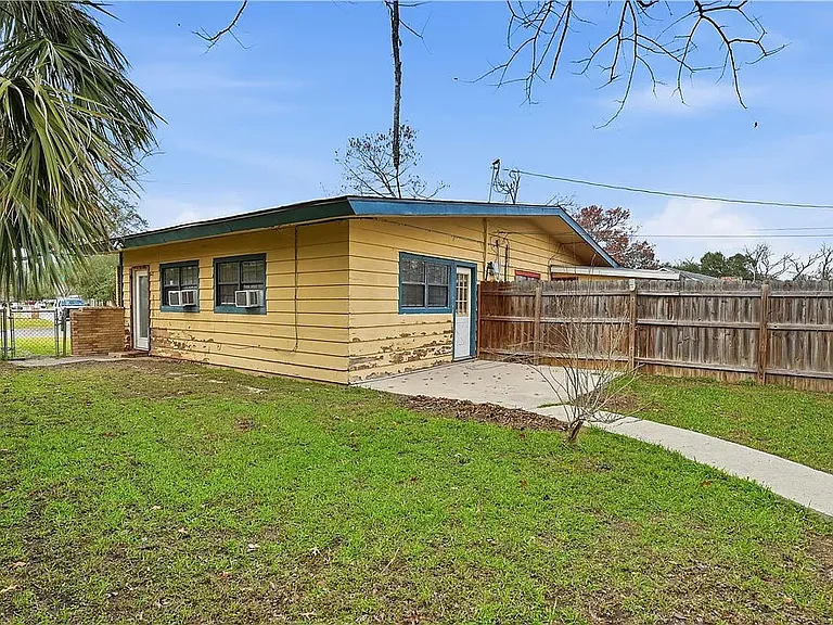 1321 Quail Ln #2 — Photo 2