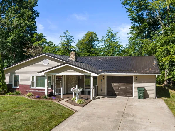 204 West St, Crothersville, IN 47229