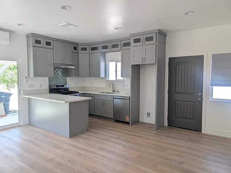 1207 N Glenarbor St — Photo 1