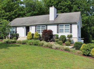 1163 Racebrook Rd, Woodbridge, CT 06525