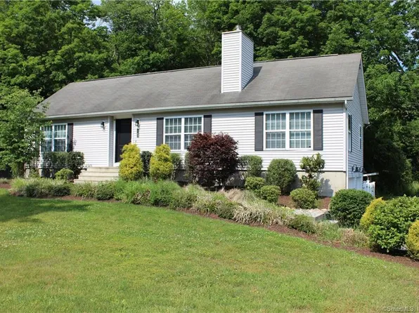 1163 Racebrook Road, Woodbridge, CT 06525
