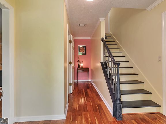 5th image of 6697 Gunstock Ln
