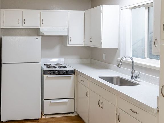 4th image of 360 Talbot Ave APT 10