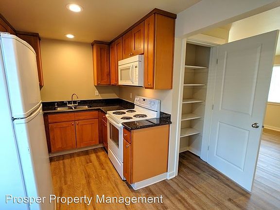 4th image of 3318 Chandler St APT 3