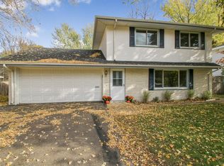 6552 Annapolis Ln N, Maple Grove, MN 55311