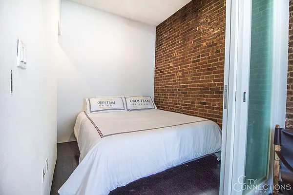 Rented by City Connections Realty | media 10