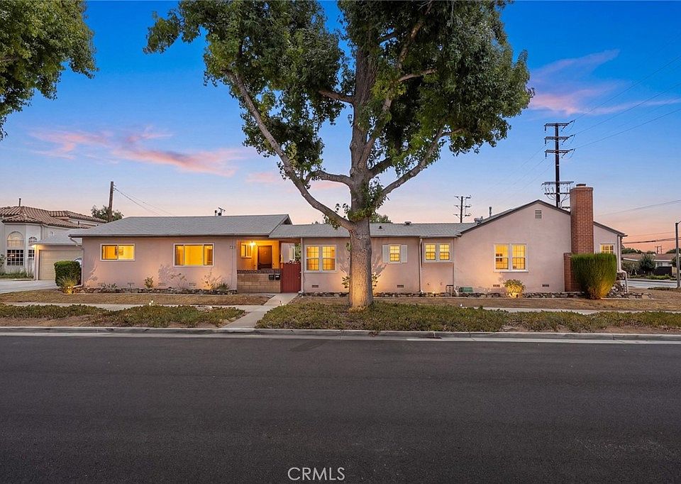 1st image of 721-723 W Hellman Ave