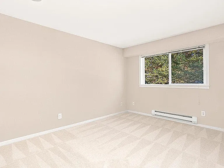 11303 NE 128th St #B302 — Photo 6