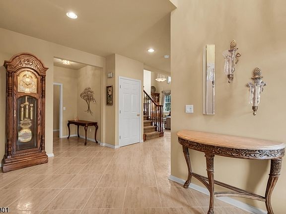 4th image of 24 Benedict Cres