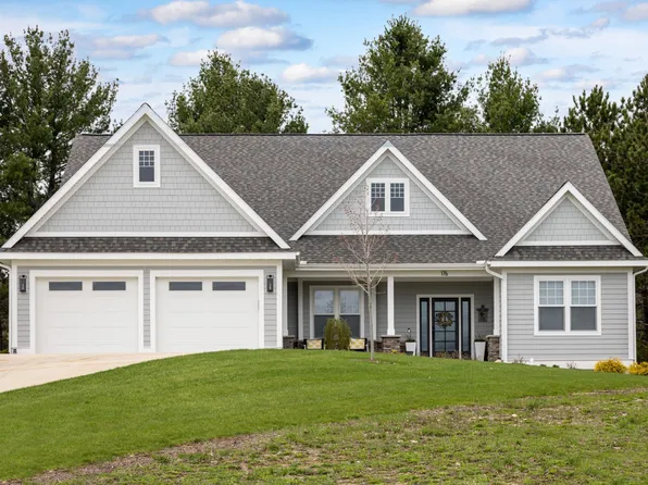 176 Vineyard Ridge Dr, Traverse City, MI 49686