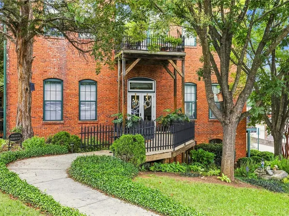 102 Russell St APT 204, Easley, SC 29640