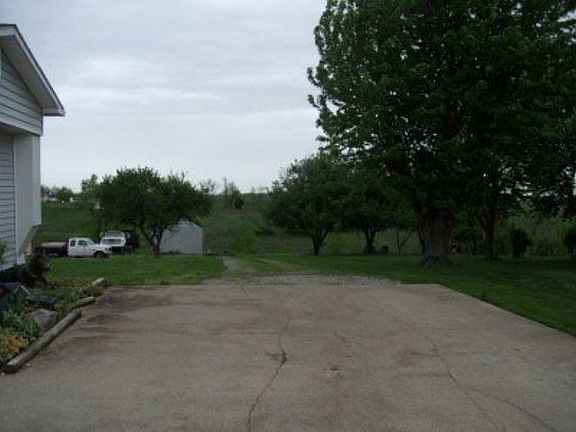 3rd image of 110 Winburn Dr