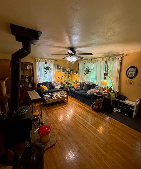 518 Spencer Rd — Photo 4