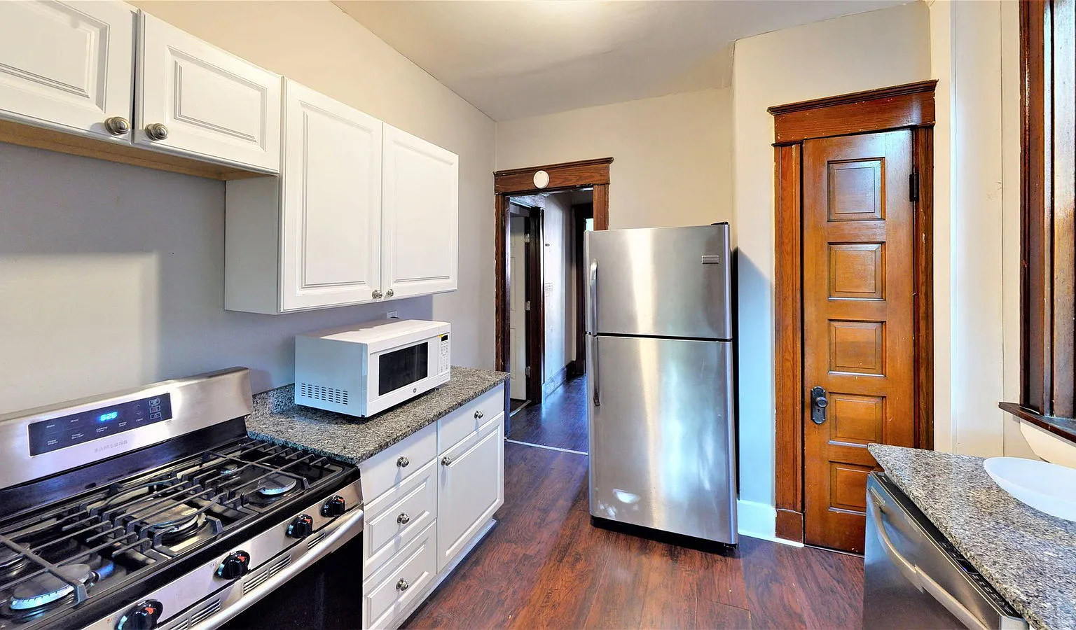 5 bed, 2.0 bath, $3,995 — Photo 3