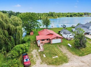 3357 Flint Dr, Sheridan, MI 48884