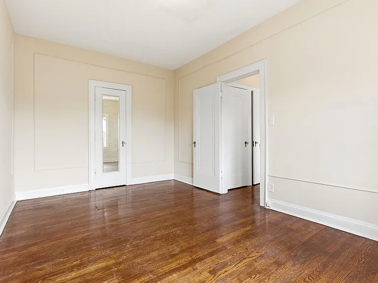 3214 Yorkshire Rd #205 — Photo 10