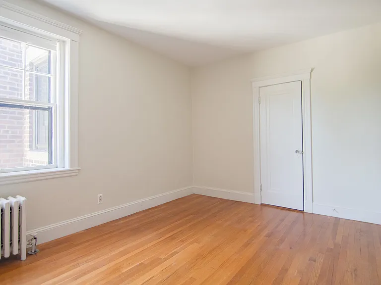 36 Linnaean St #12 — Photo 12