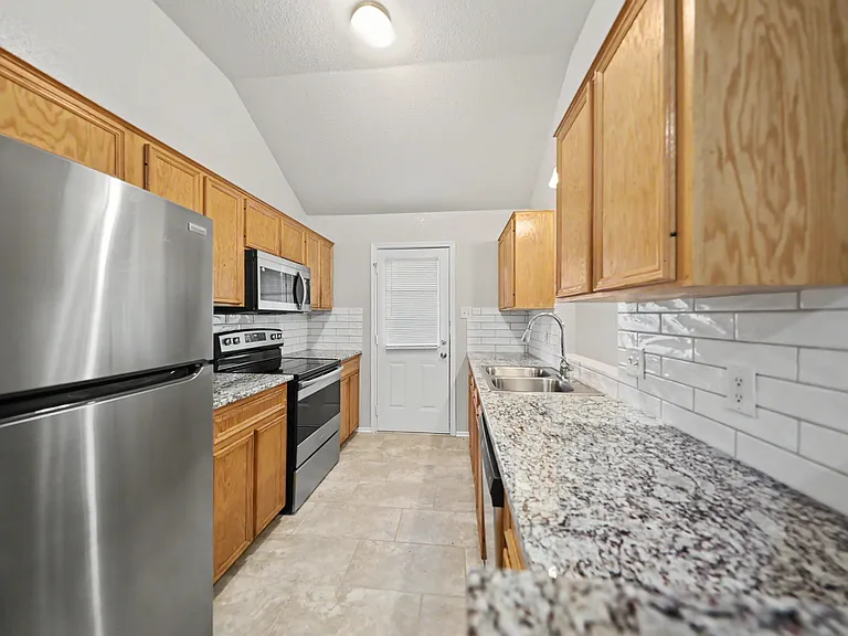 4303 Alleeta Dr, Killeen — Photo 11