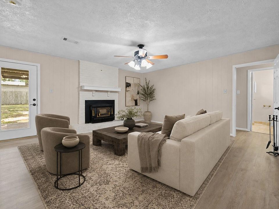 1st image of 624 Morrison Dr