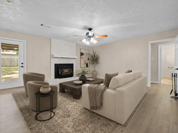 624 Morrison Dr, Livingston, TX 77351
