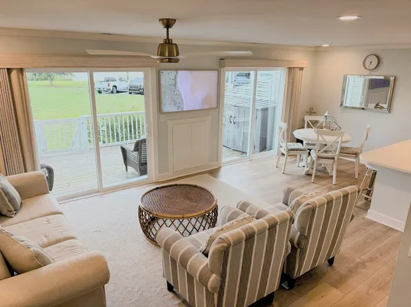 157 Driftwood Ct, Wrightsville Beach, NC 28480