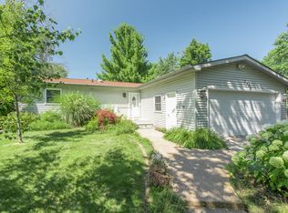 1901 E Sugnet Rd, Midland, MI 48642