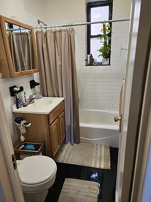 Rented by Astoria Park Realty Group Inc | media 28