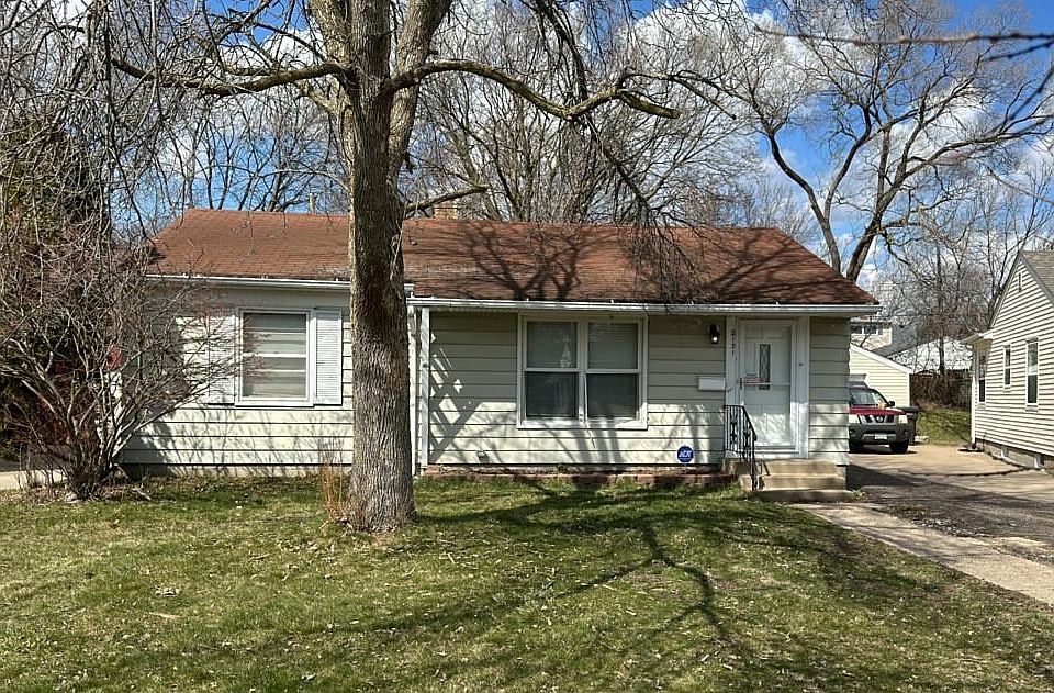 1st image of 2131 Jessamine Ave E