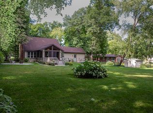 1377 Hommen Rd, Deerfield, WI 53531