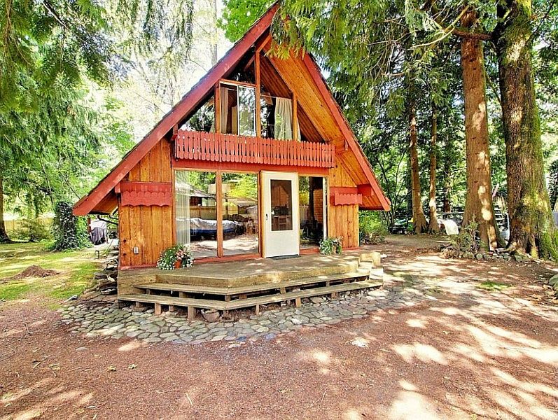 Old Growth Cedar A Frame cabin