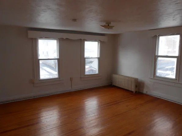 125-127 S Garfield Ave, Scranton, PA 18504