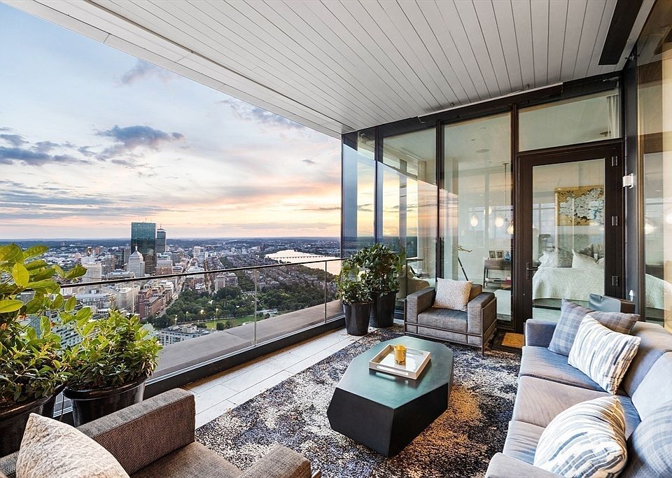 1st image of 1 Franklin St #Penthouse 3e