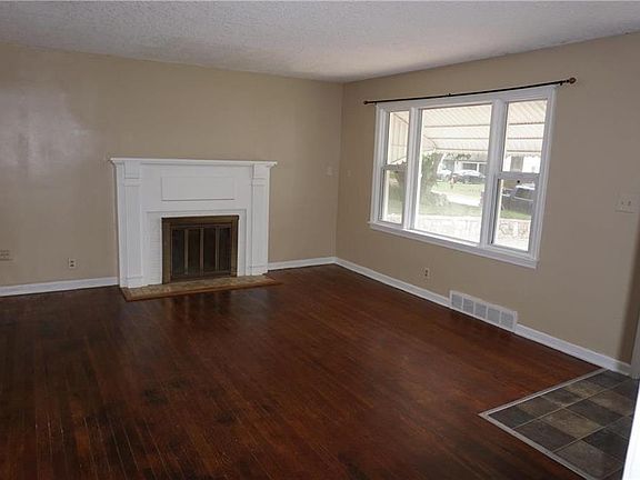 3rd image of 1215 W 24th St