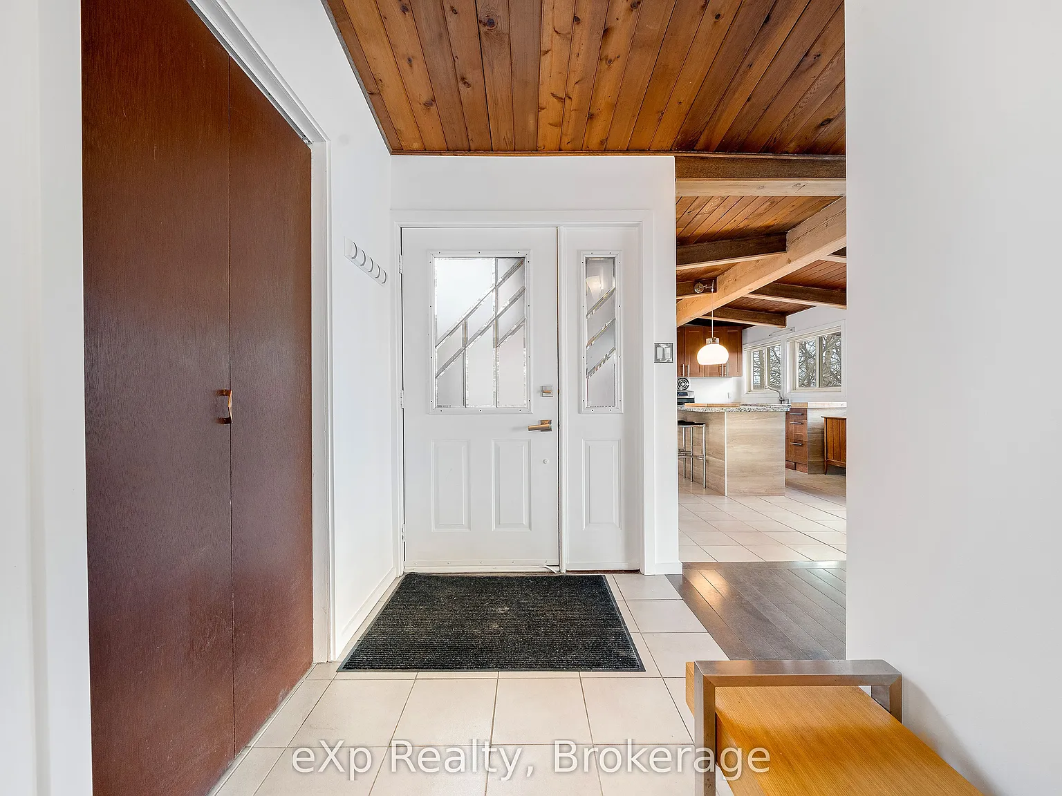 3 bed, $3,500 — Photo 2
