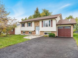 42 Dancy Dr, Orillia, ON L3V 7M2