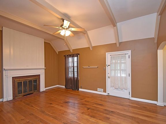 4th image of 1720 Marquette Ave
