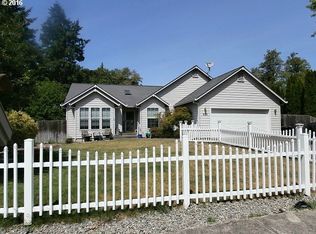 690 W Hickory St, Roseburg, OR 97471