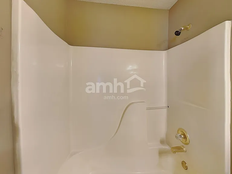 620 Claredon Ct — Photo 22