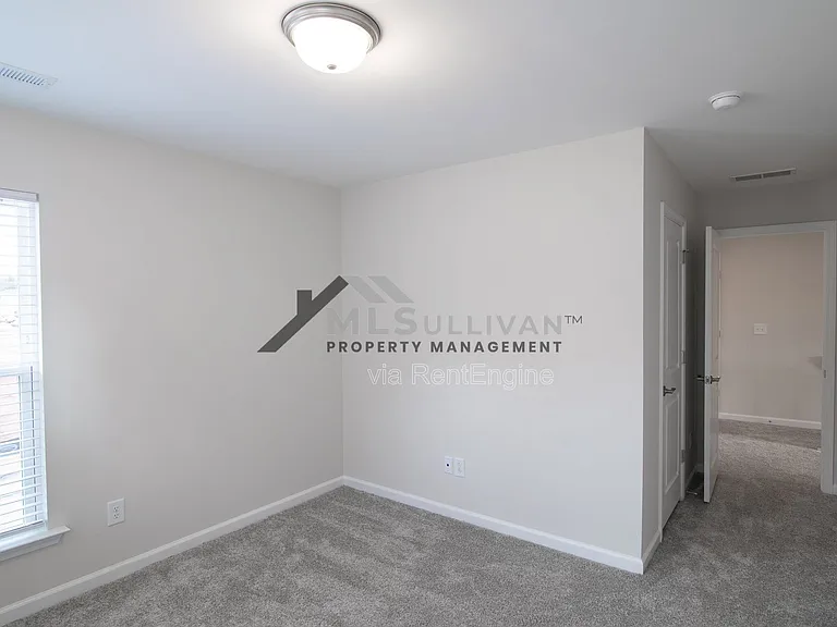 1010 Crater Lake Way — Photo 26