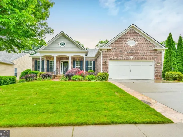 6714 Amherst Dr, Hoschton, GA 30548