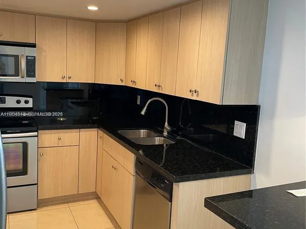 13155 Ixora Ct APT 901, North Miami, FL 33181