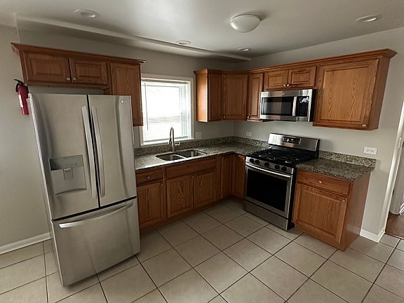 2nd image of 1013 S 11th Ave #1