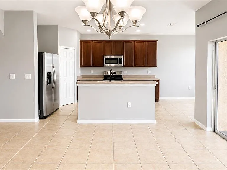 3696 Parkridge Cir #26-105 — Photo 6