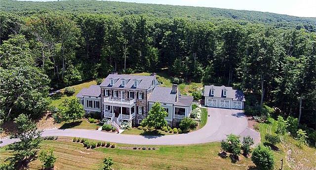 1st image of 210 Overlook Dr