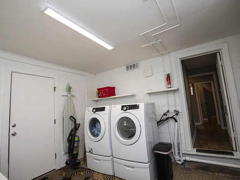 335 N Gregg Ave #A — Photo 22