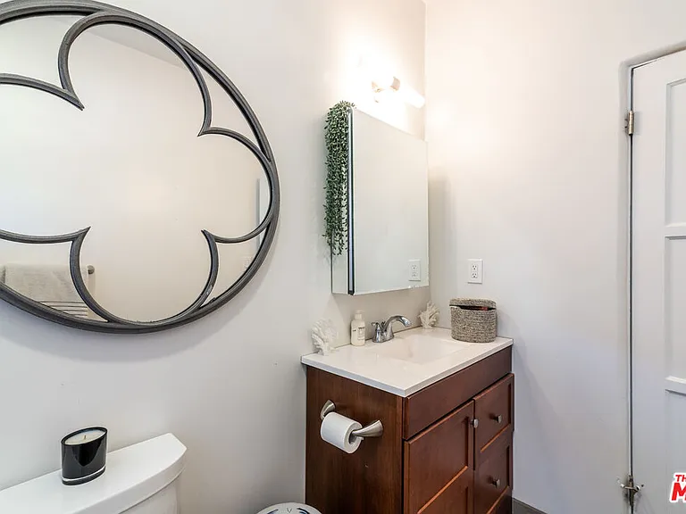 751 N Croft Ave #1/2 — Photo 12